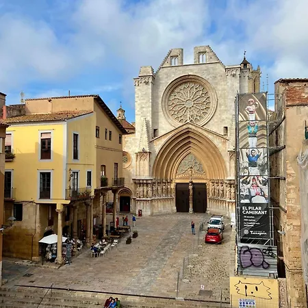 Acogedor Enfrente De La Catedral